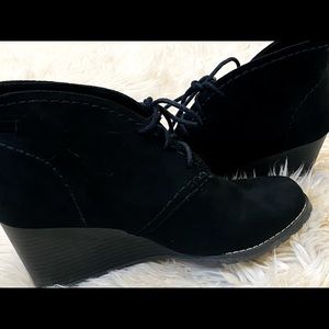 SO brand black suede-like wedge booties, size 9.5